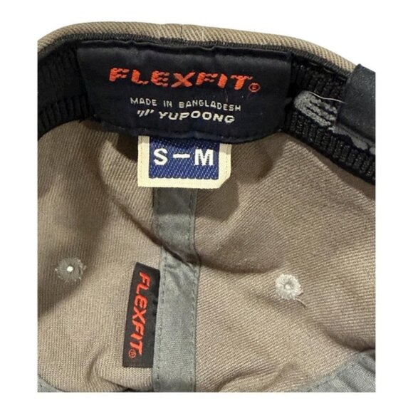 Milwaukee Hat Cap Fitted Mens Small Medium Khaki Flexfit Workwear Yupoong Tools - Picture 7 of 7